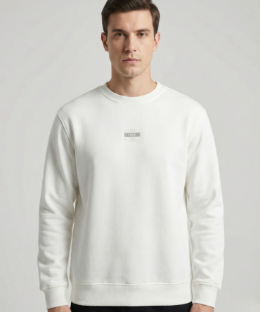 Beyaz Renk "FREE" Yazılı Sweatshirt