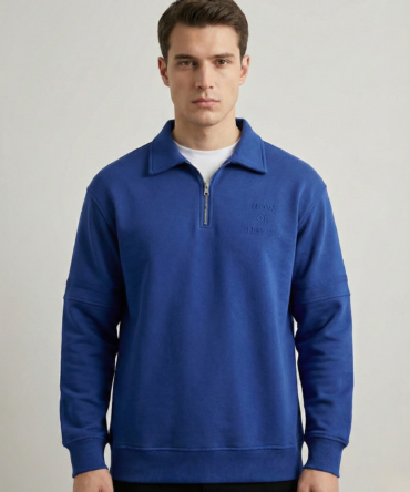 Mavi Yarım Fermuarlı "NOW OR NEVER" Yazılı Polo Sweatshirt